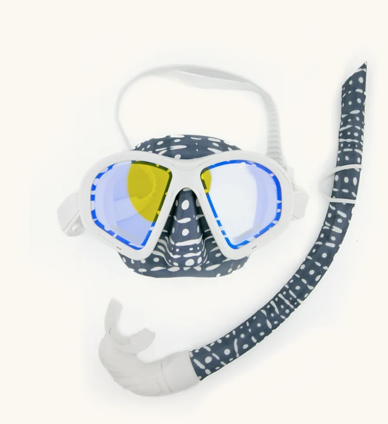 Bright Buoy Whale Shark Set